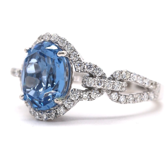 5 Carat Blue Aqua and Diamonds Ring - Picture 5 of 16